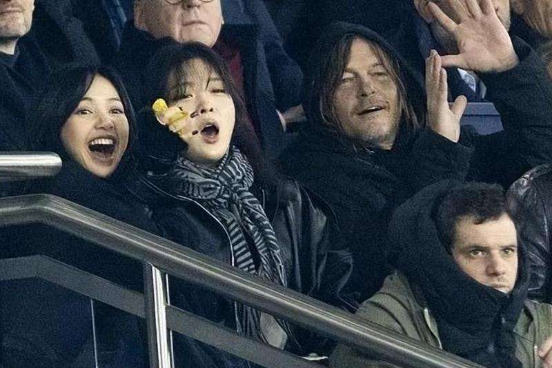 Lisa在ins上的粉丝突破一亿